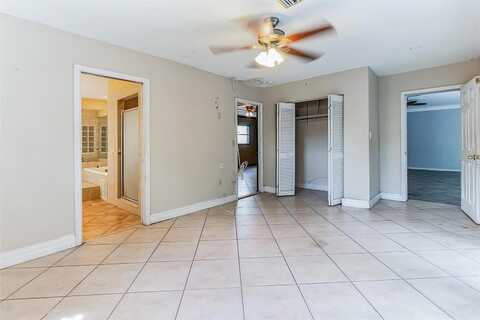 10Th, SAINT PETERSBURG, FL 33713