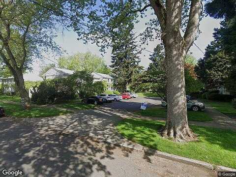 Broadway, PORTLAND, OR 97213