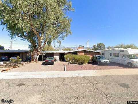 Julia, TUCSON, AZ 85710