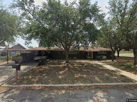 11Th, CARRIZO SPRINGS, TX 78834