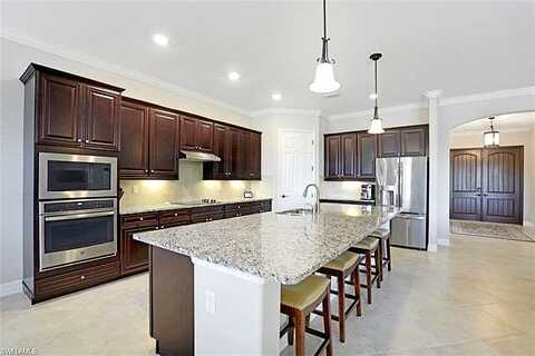 Kerry, BONITA SPRINGS, FL 34135