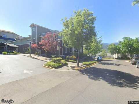 Golden Aspen, ASHLAND, OR 97520