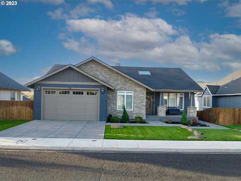 Knoll, THE DALLES, OR 97058
