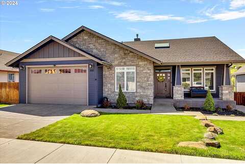 Knoll, THE DALLES, OR 97058