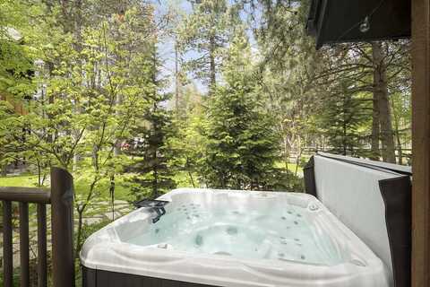 Covina, BEND, OR 97707