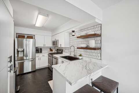 94Th, MAPLE GROVE, MN 55369