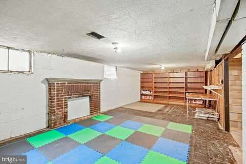 Shady, FALLS CHURCH, VA 22042