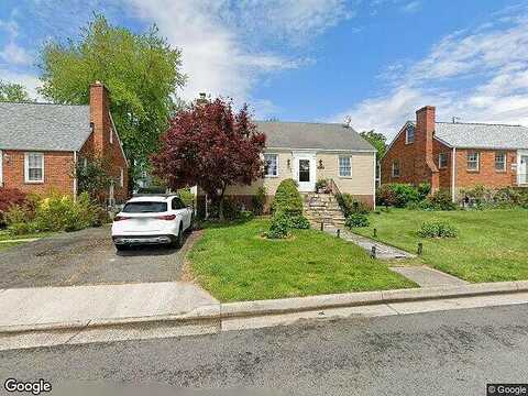 Cedar, FALLS CHURCH, VA 22042