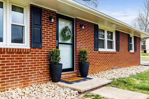 Twin Hill, STUARTS DRAFT, VA 24477