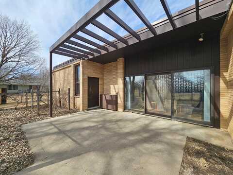 Western, WINDOM, MN 56101