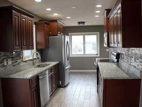 Zenith, MINNEAPOLIS, MN 55431