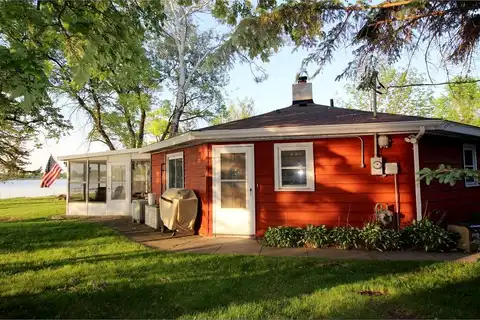 Chinook, AVON, MN 56310
