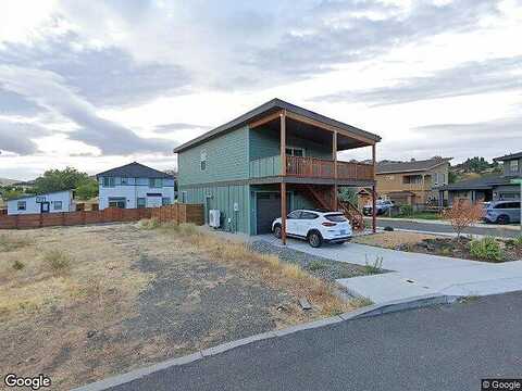 Blue Heron, THE DALLES, OR 97058