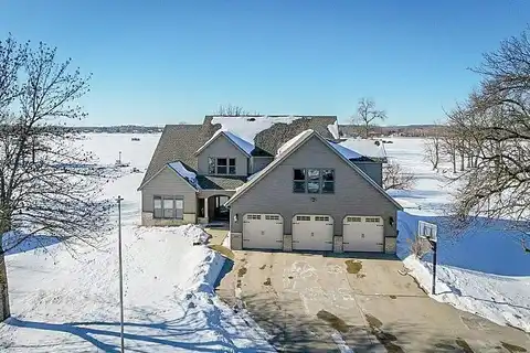 Chinook, AVON, MN 56310