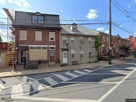 Queen, LANCASTER, PA 17603