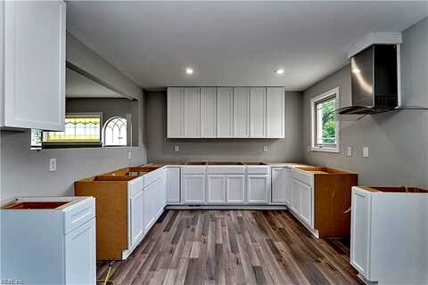 Victoria, HAMPTON, VA 23661