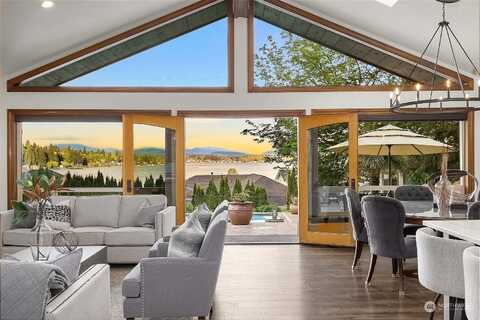 Vernon, LAKE STEVENS, WA 98258