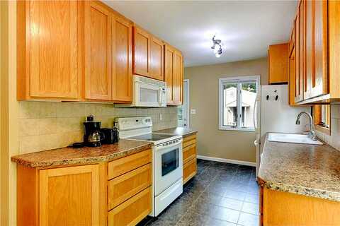 Main, STAR PRAIRIE, WI 54026