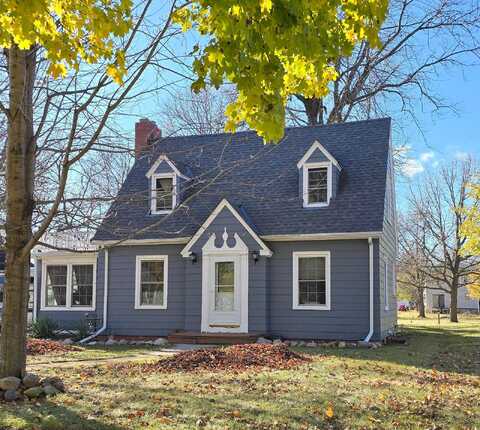 10Th, MOUNTAIN LAKE, MN 56159