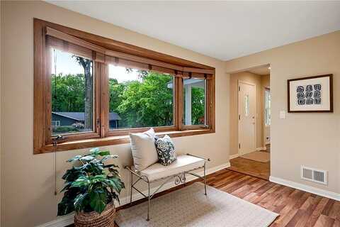 Fairhills, MINNETONKA, MN 55345