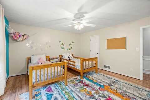 Janet, STOCKBRIDGE, GA 30281