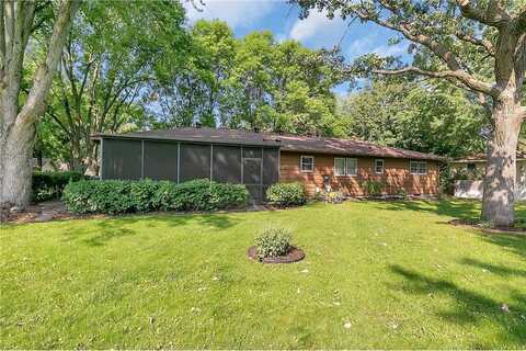 Poppy, SAINT CLOUD, MN 56303
