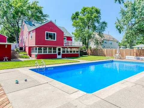2 1/2, MINNEAPOLIS, MN 55421