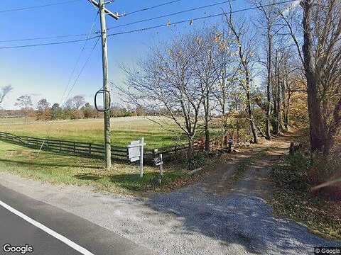 Charles Town, HILLSBORO, VA 20132