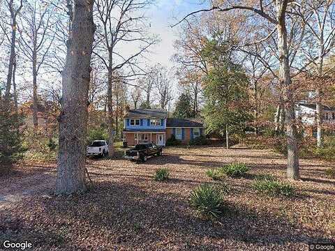 Hollyberry, NORTH CHESTERFIELD, VA 23237