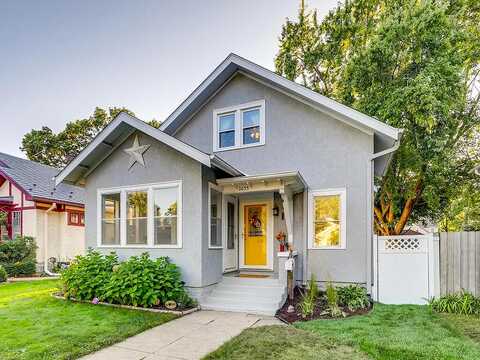 Queen, MINNEAPOLIS, MN 55412