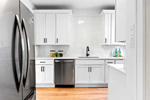 Portland, MINNEAPOLIS, MN 55407