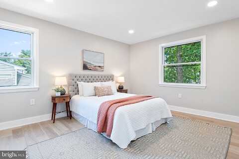 Arden, DUNN LORING, VA 22027