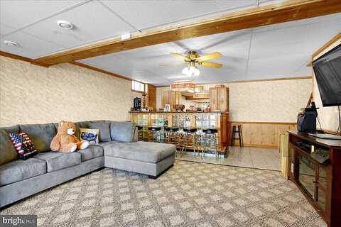 6Th, WOMELSDORF, PA 19567