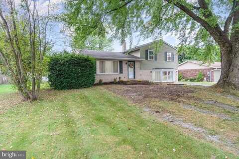 Esther, LEBANON, PA 17042