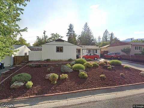 Oak, YREKA, CA 96097