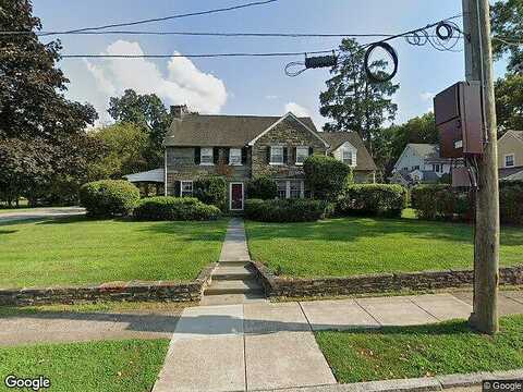 Manor, WYNNEWOOD, PA 19096