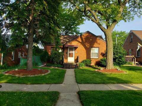 5Th, MILWAUKEE, WI 53207