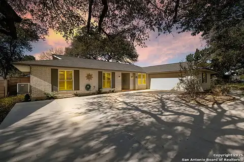 Granada, UNIVERSAL CITY, TX 78148