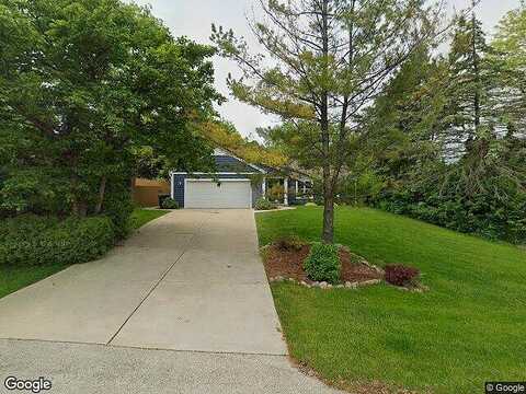 121St, MILWAUKEE, WI 53228