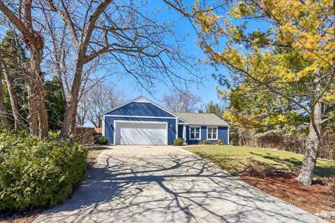 121St, MILWAUKEE, WI 53228