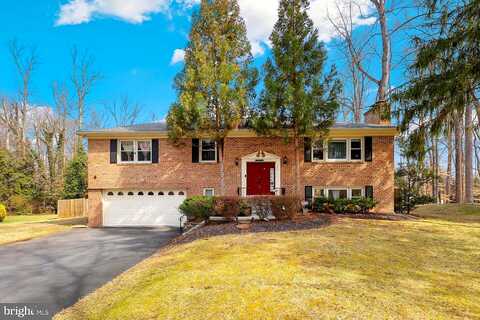 Cedar, TRIANGLE, VA 22172
