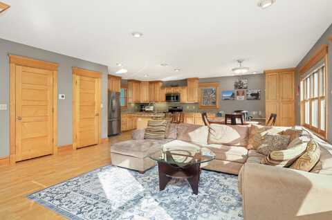 Fairview, SAINT PAUL, MN 55105