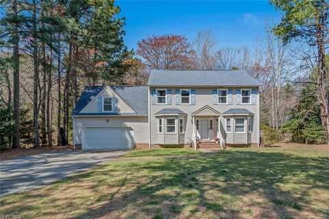 Tracey, GLOUCESTER, VA 23061