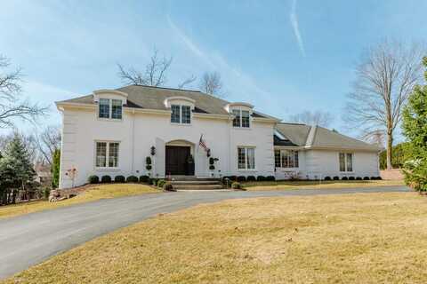Woodhill, BROOKFIELD, WI 53005