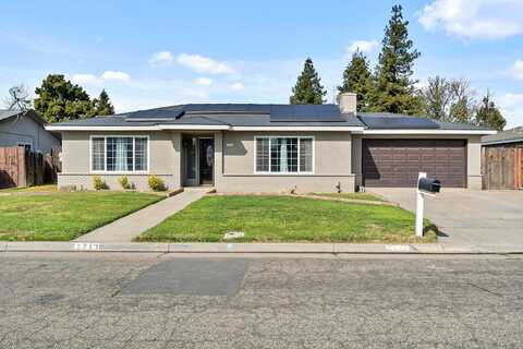 Holiday, MADERA, CA 93637