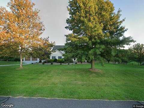 Linda, SPRING CITY, PA 19475
