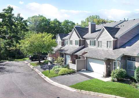 Autumnwood, HOPKINS, MN 55305