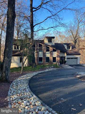 High, HUNTINGDON VALLEY, PA 19006