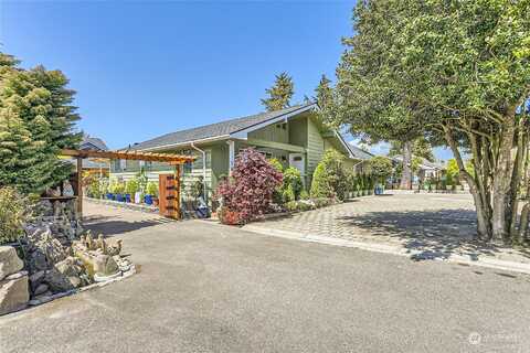 Spruce, LYNNWOOD, WA 98037