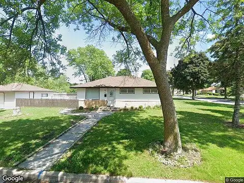 90Th, MILWAUKEE, WI 53225